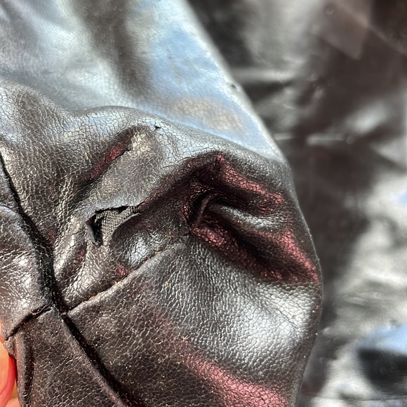 BALLY Vintage Leather Chain Strap Bucket Bag / Petite Tote, Black & Gold - Picture 15 of 17